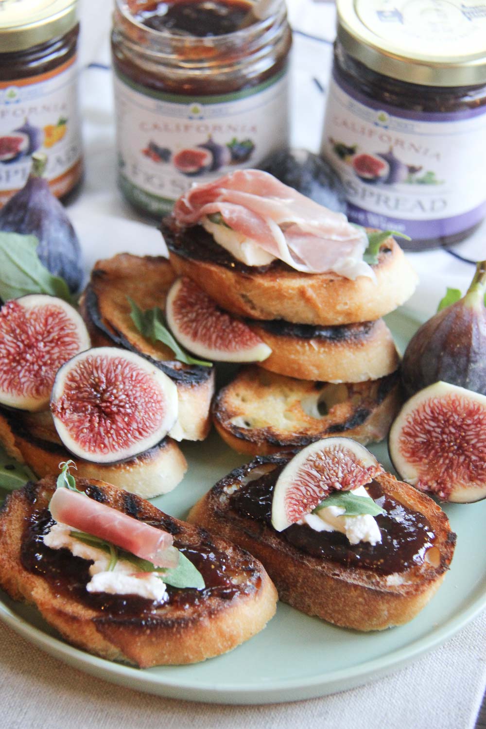 Fig & Ricotta Bruschetta makes a simple yet delicious appetizer. Super quick and incredibly easy to make that's really impressive with a sweet and salty combination that will impress your guests!