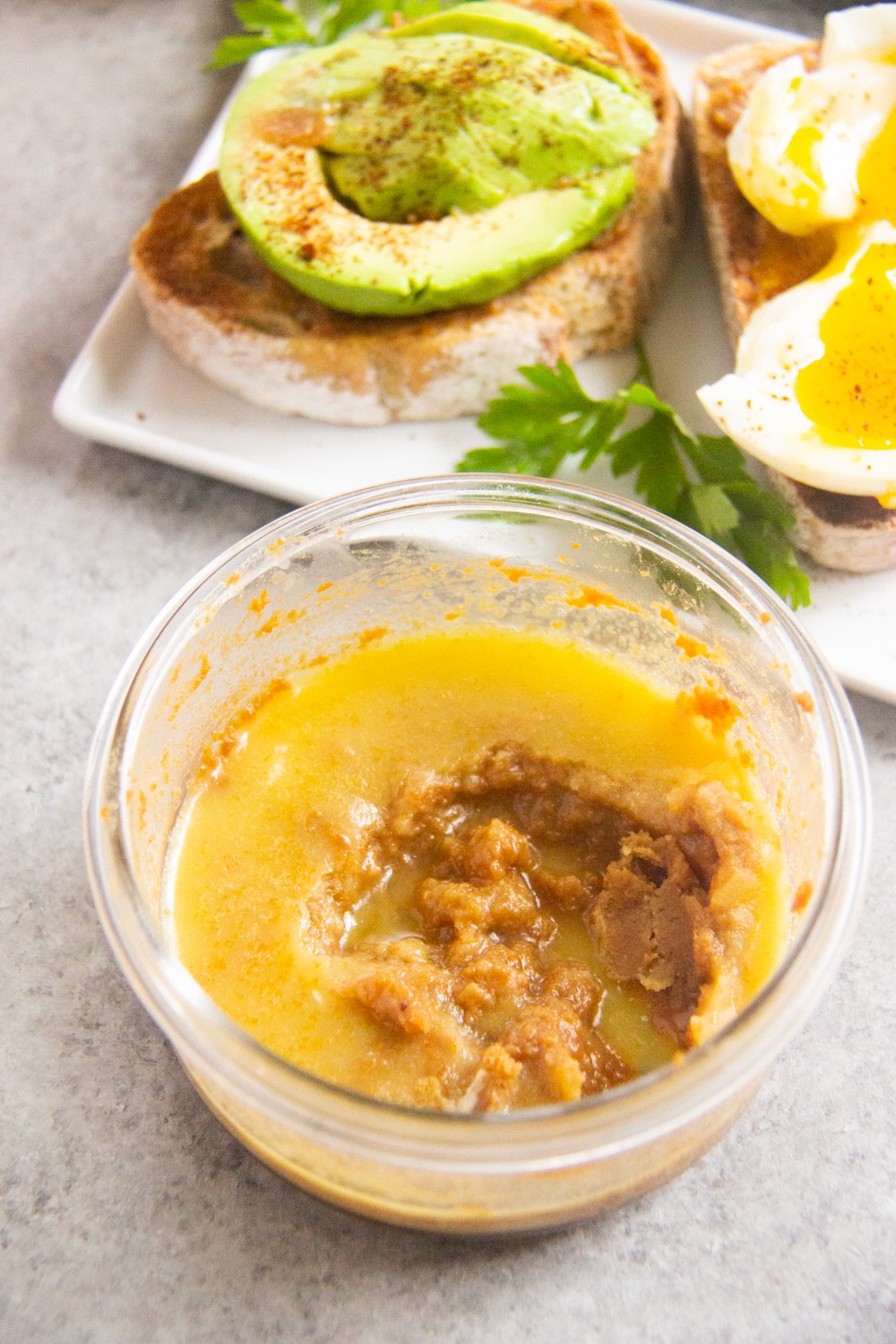 A flavorful miso butter toast for breakfast meal prep. Miso butter and egg toast is full of flavor and protein so it keeps me full until lunch! Super simple and completely delicious.